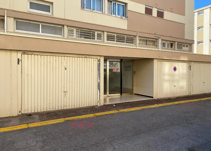 Pres Des Thermes, Animaux Admis - Fr-1-503-33 *