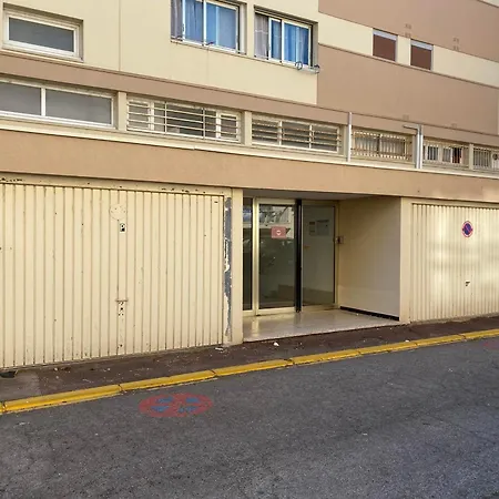 Pres Des Thermes, Animaux Admis - Fr-1-503-33 *